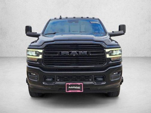 Diamond Black Crystal Pearlcoat 2020 RAM 3500 Laramie Crew Cab 4x4 8' Box