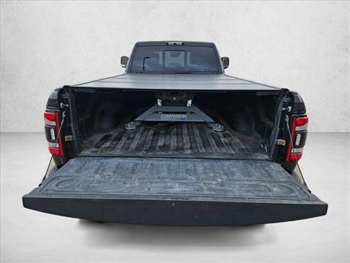 Diamond Black Crystal Pearlcoat 2020 RAM 3500 Laramie Crew Cab 4x4 8' Box