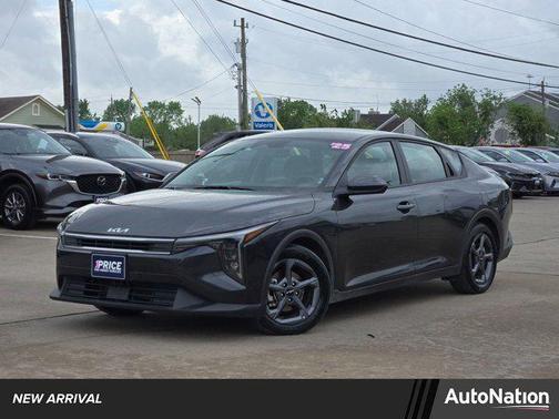 Interstellar Gray 2025 Kia K4 LXS