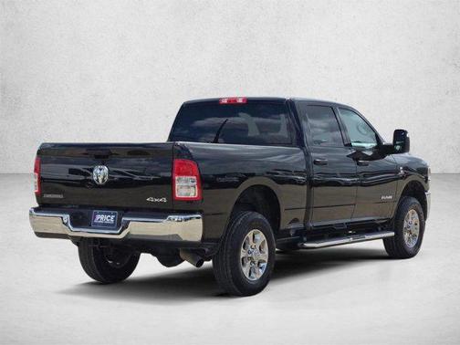 Diamond Black Crystal Pearlcoat 2024 RAM 2500 Big Horn Crew Cab 4x4 6'4' Box