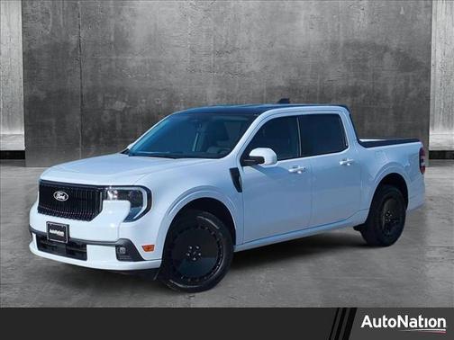 2025 Ford Maverick Lobo Standard