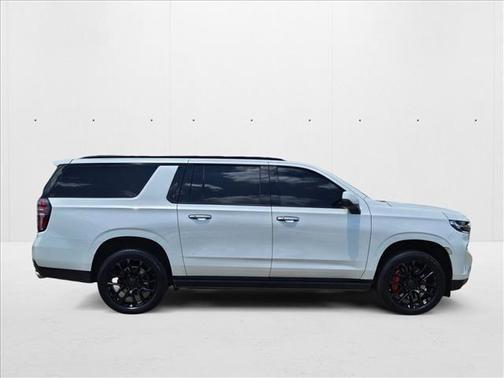 2023 Chevrolet Suburban 4WD High Country
