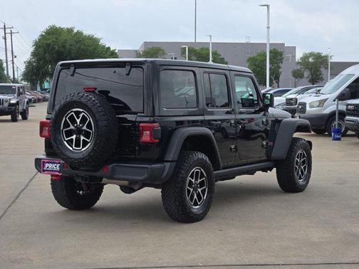 Black Clearcoat 2025 Jeep Wrangler Rubicon