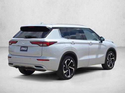 Silver 2024 Mitsubishi Outlander SEL 2.5 S-AWC
