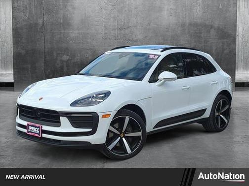 2023 Porsche Macan Base