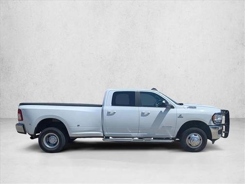 2022 RAM 3500 Big Horn Crew Cab 4x4 8' Box