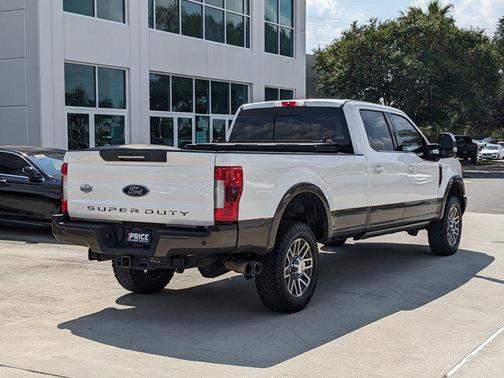 White Platinum Metallic Tri-Coat 2017 Ford F-350 King Ranch