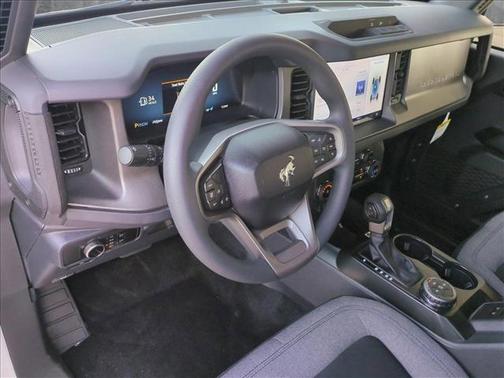 2025 Ford Bronco Base 4 Door 4x4