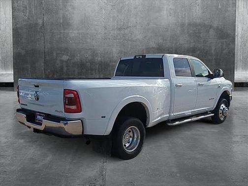 2022 RAM 3500 Laramie Crew Cab 4x4 8' Box