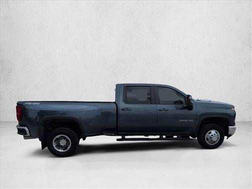 2025 Chevrolet Silverado 3500 LT