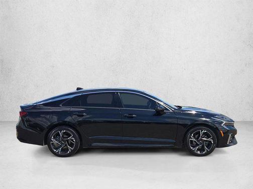 Aurora Black Pearl 2025 Kia K5 GT-Line