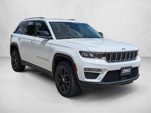 Bright White Clearcoat 2022 Jeep Grand Cherokee Limited