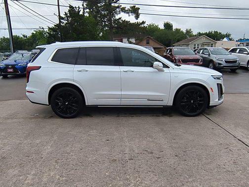 2024 Cadillac XT6 Premium Luxury FWD