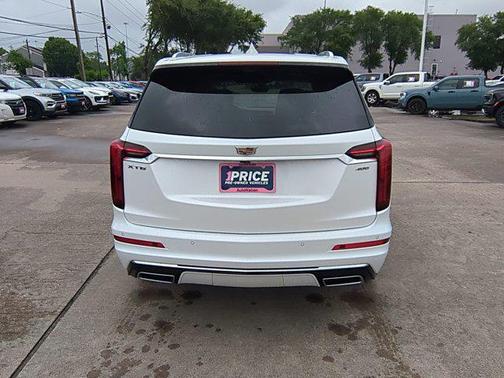 2024 Cadillac XT6 Premium Luxury FWD