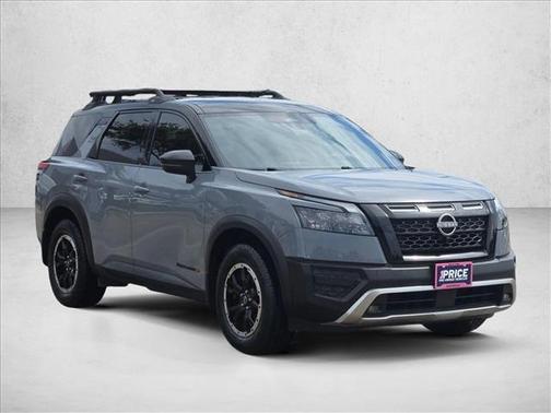 Solid Gray/Super Black 2024 Nissan Pathfinder Rock Creek 4WD
