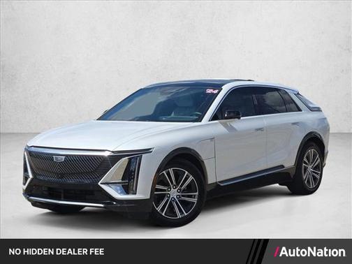 Crystal White Tricoat 2024 Cadillac LYRIQ Luxury
