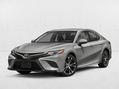 Celestial Silver Metallic 2018 Toyota Camry SE
