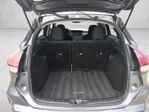 Gun Metallic 2024 Nissan Kicks SV