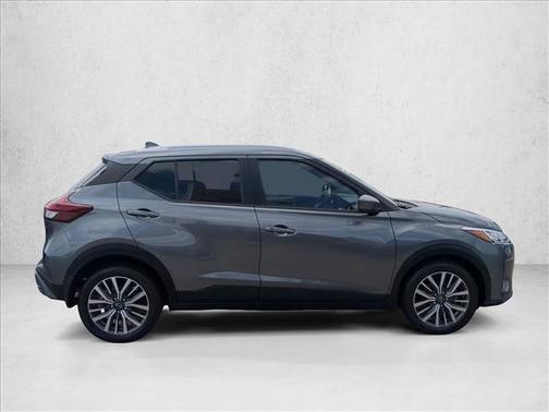Gun Metallic 2024 Nissan Kicks SV