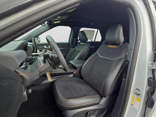 Space White Metallic 2026 Ford Explorer Tremor