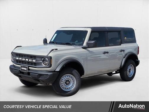 2025 Ford Bronco Base 4 Door 4x4