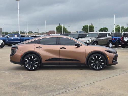 2023 Toyota Crown Platinum