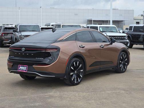 2023 Toyota Crown Platinum