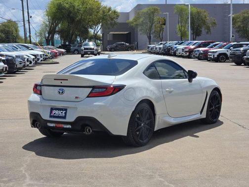 Halo 2025 Toyota GR86 Premium