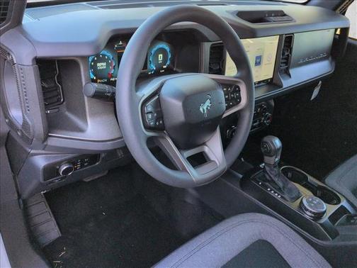 2025 Ford Bronco Base 4 Door 4x4