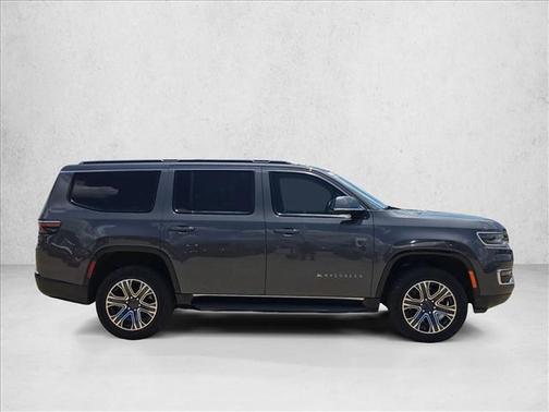 Baltic Gray Metallic Clearcoat 2022 Jeep Wagoneer Series III 4x4