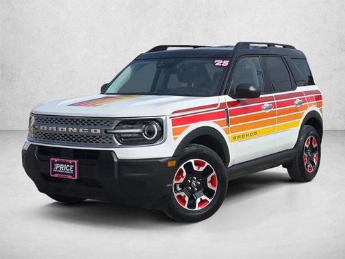 Oxford White 2025 Ford Bronco Sport Free Wheeling