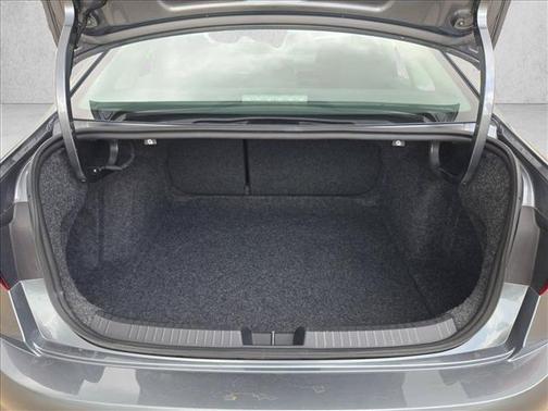 Deep Black Pearl 2025 Volkswagen Jetta 1.5T S