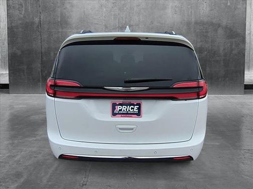 2021 Chrysler Pacifica Touring L