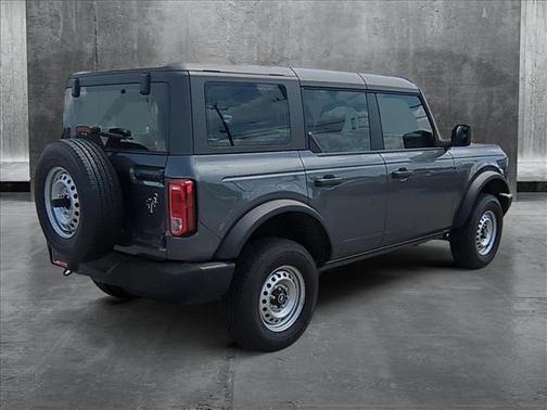 2025 Ford Bronco Base 4 Door 4x4