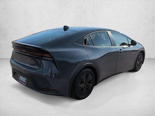 2025 Toyota Prius LE