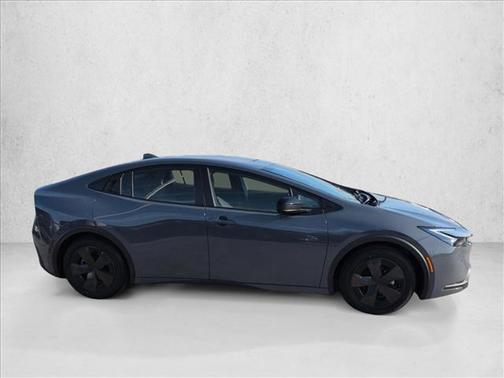 2025 Toyota Prius LE