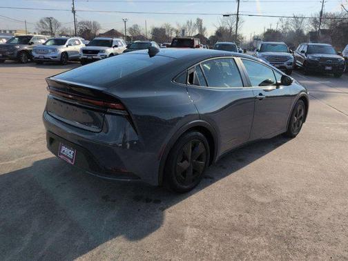 2025 Toyota Prius LE