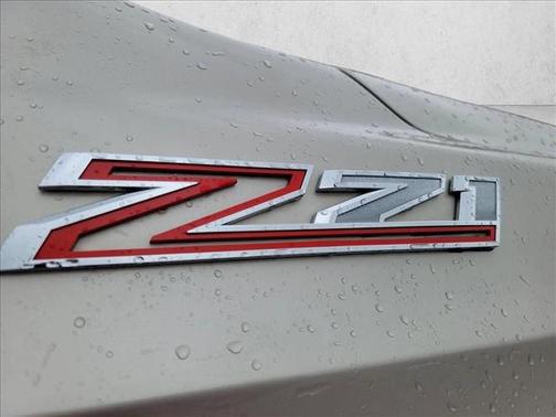 Empire Beige Metallic 2022 Chevrolet Suburban 4WD Z71