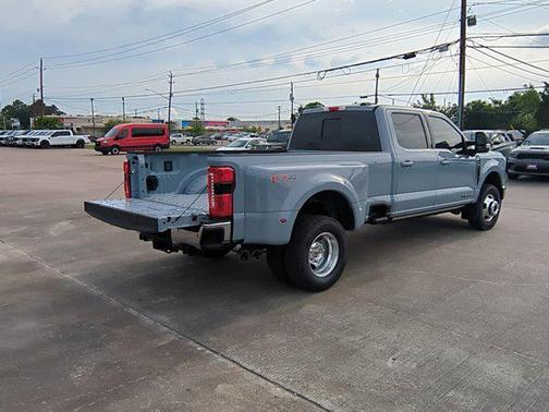 2025 Ford F-350 Lariat