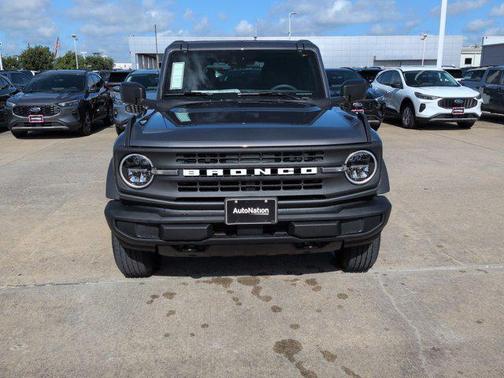 2025 Ford Bronco Base 4 Door 4x4