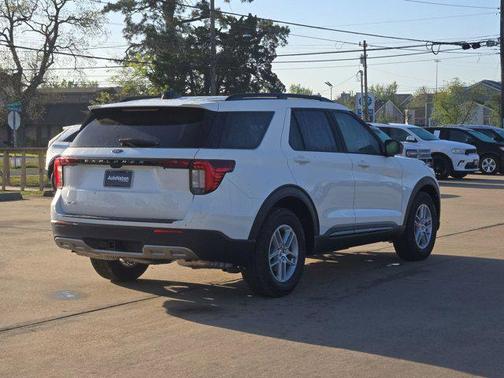 Star White Metallic Tri-Coat 2026 Ford Explorer Active w/200A Pkg