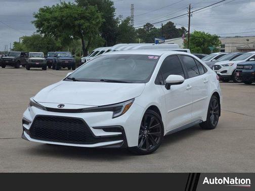 Ice Cap 2023 Toyota Corolla SE