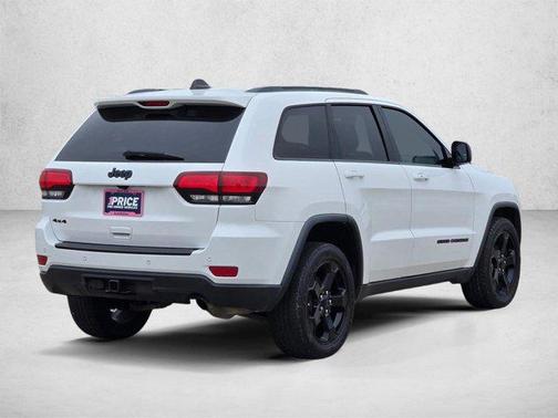 Bright White Clearcoat 2018 Jeep Grand Cherokee Upland
