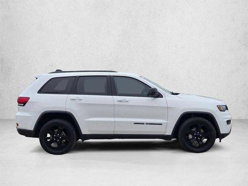 Bright White Clearcoat 2018 Jeep Grand Cherokee Upland