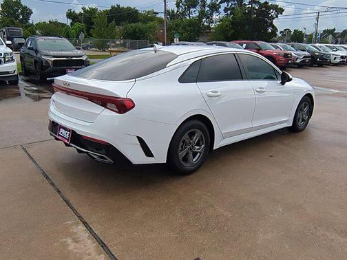 2022 Kia K5 LXS