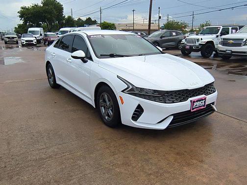 2022 Kia K5 LXS