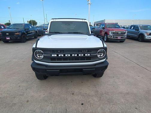 2025 Ford Bronco Base 4 Door 4x4