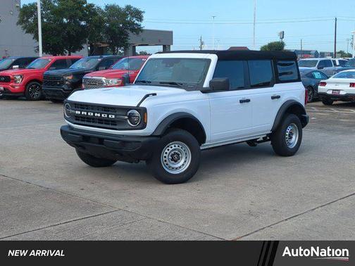 2025 Ford Bronco Base 4 Door 4x4