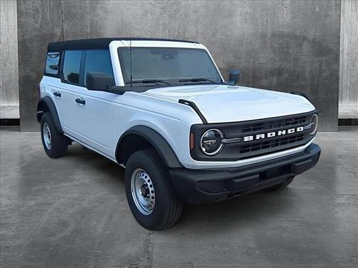 2025 Ford Bronco Base 4 Door 4x4