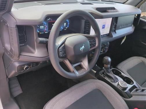 2025 Ford Bronco Base 4 Door 4x4
